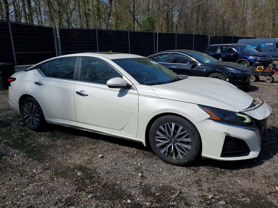 48675276 :رقم المزاد ، 1N4BL4DV2PN325104 vin ، 2023 Nissan Altima مزاد بيع