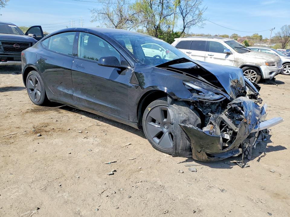 49242886 :رقم المزاد ، 5YJ3E1EA3NF111558 vin ، 2022 Tesla Model 3 مزاد بيع