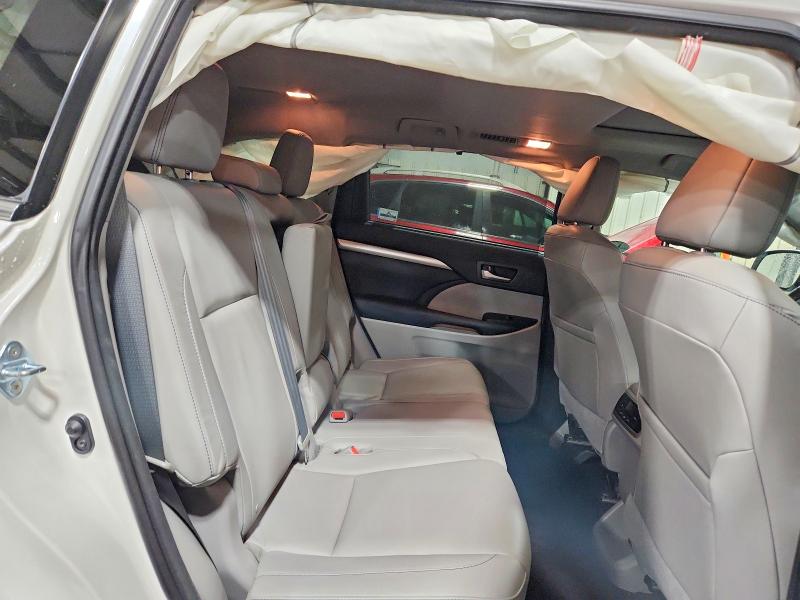 50738736 :رقم المزاد ، 5TDJKRFH8FS161251 vin ، 2015 Toyota Highlander مزاد بيع