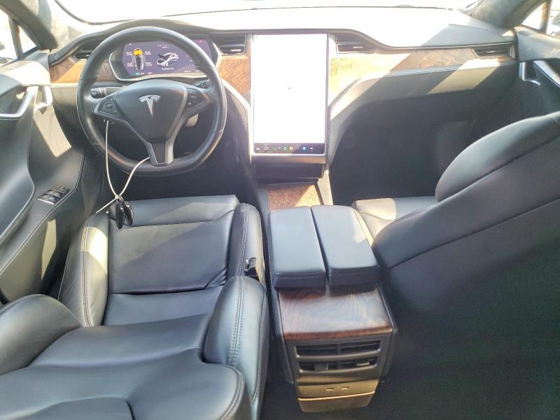 50919246 :رقم المزاد ، 5YJSA1E28JF265290 vin ، 2018 Tesla Model S مزاد بيع