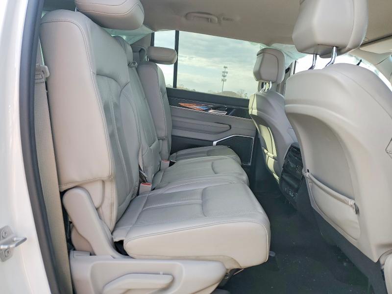 46928106 :رقم المزاد ، 1C4SJVBT6NS107656 vin ، 2022 Jeep Wagoneer مزاد بيع