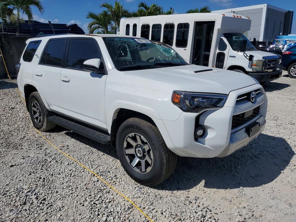 49011286 :رقم المزاد ، JTEPU5JR0R6275418 vin ، 2024 Toyota 4runner مزاد بيع