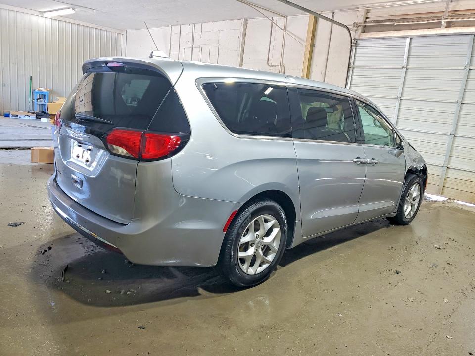 2019 Chrysler Pacifica მანქანა იყიდება აუქციონზე, vin: 2C4RC1FG3KR587926, აუქციონის ნომერი: 50283086