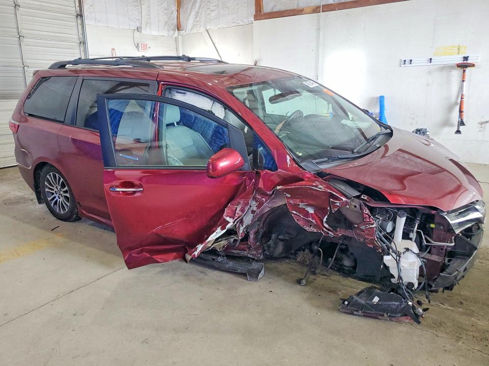 Продаж на аукціоні авто 2020 Toyota Sienna, vin: 5TDYZ3DC8LS032050, номер лоту: 49735436