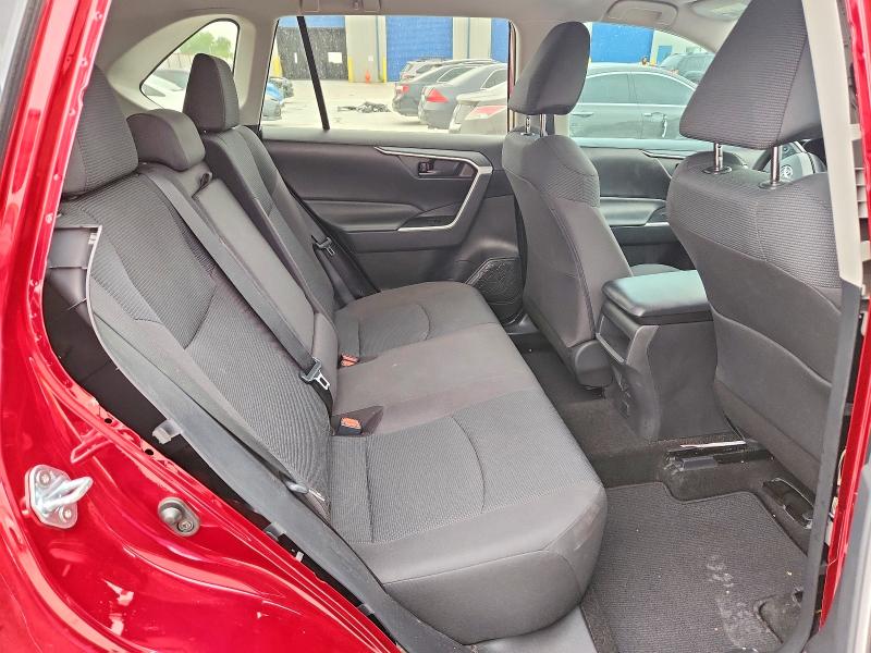 51946106 :رقم المزاد ، 2T3H1RFVXMW136788 vin ، 2021 Toyota Rav4 مزاد بيع