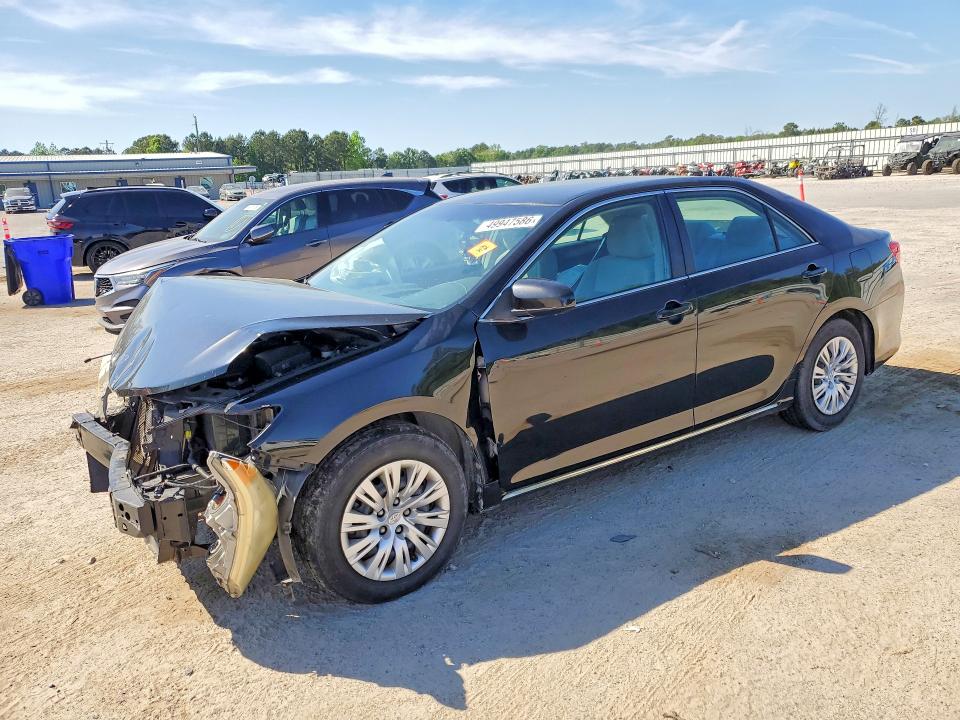 49947586 :رقم المزاد ، 4T4BF1FK8ER410861 vin ، 2014 Toyota Camry مزاد بيع