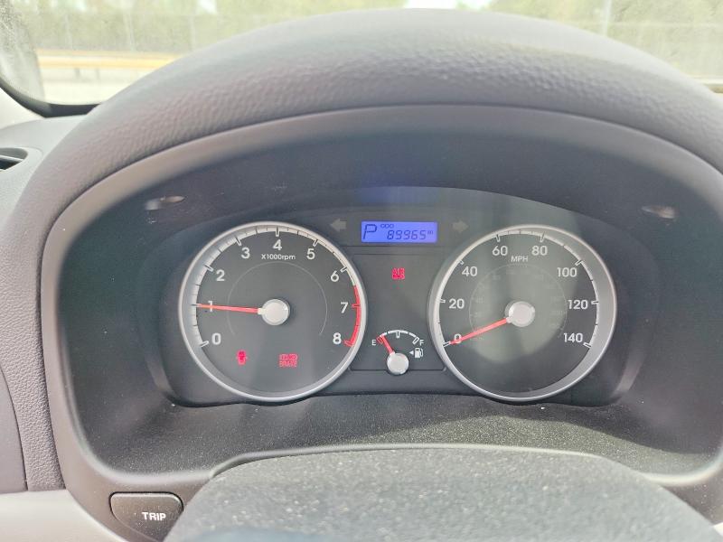2010 Hyundai Accent მანქანა იყიდება აუქციონზე, vin: KMHCM3AC1AU155044, აუქციონის ნომერი: 49881686