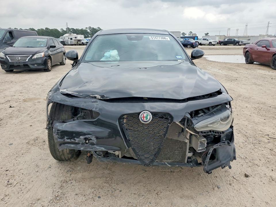 2020 Alfa Romeo Giulia მანქანა იყიდება აუქციონზე, vin: ZARFAMAN0L7626738, აუქციონის ნომერი: 51477396