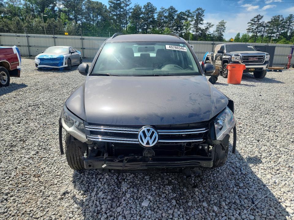 2015 Volkswagen Tiguan მანქანა იყიდება აუქციონზე, vin: WVGAV7AX7FW579239, აუქციონის ნომერი: 49780346