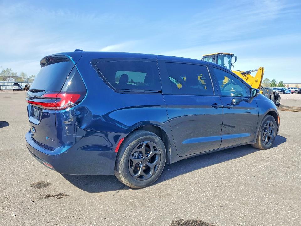 50760826 :رقم المزاد ، 2C4RC1L75NR220762 vin ، 2022 Chrysler Pacifica مزاد بيع