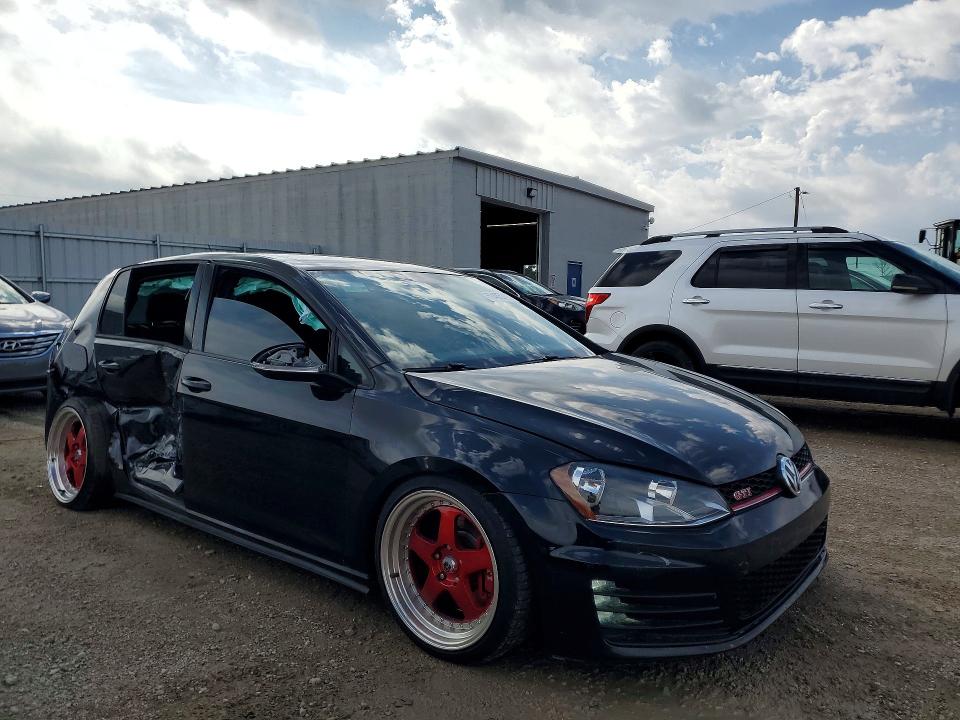 50405316 :رقم المزاد ، 3VW4T7AUXFM083989 vin ، 2015 Volkswagen Gti مزاد بيع