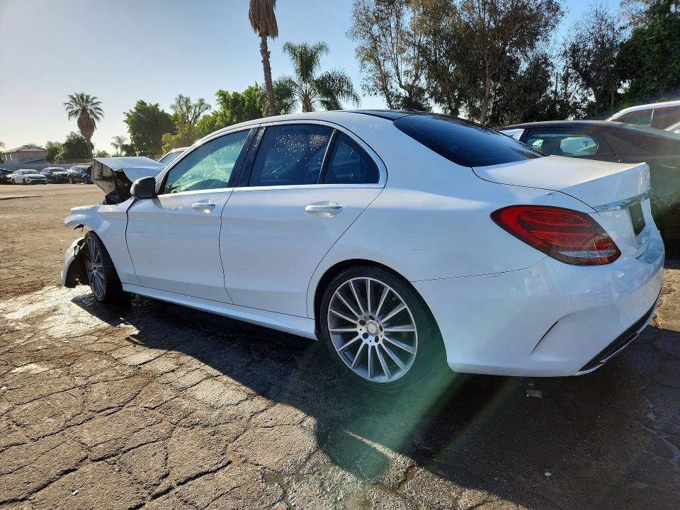 2016 Mercedes-benz C მანქანა იყიდება აუქციონზე, vin: 55SWF4JB5GU165925, აუქციონის ნომერი: 48122556