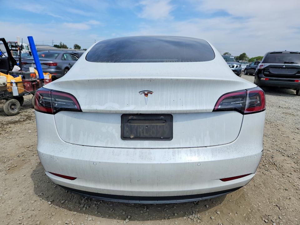 49331176 :رقم المزاد ، 5YJ3E1EA2MF027911 vin ، 2021 Tesla Model 3 مزاد بيع