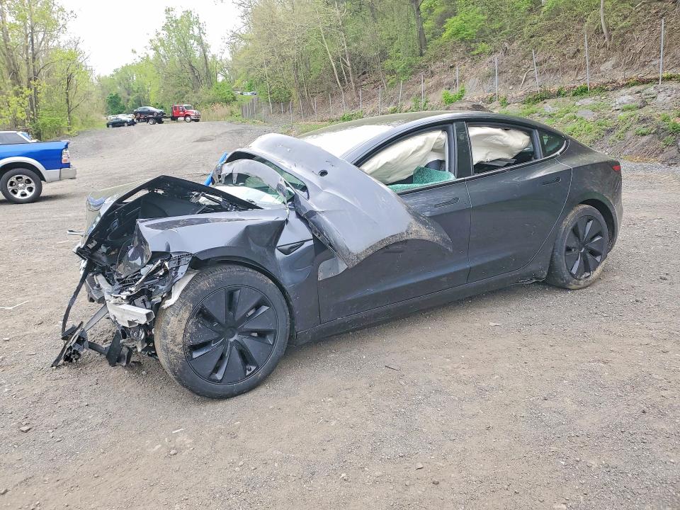51714306 :رقم المزاد ، 5YJ3E1EB2SF900529 vin ، 2025 Tesla Model 3 مزاد بيع