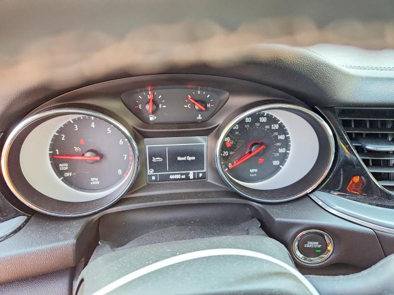 49669486 :رقم المزاد ، W04GU8SX5K1002555 vin ، 2019 Buick Regal Tourx مزاد بيع