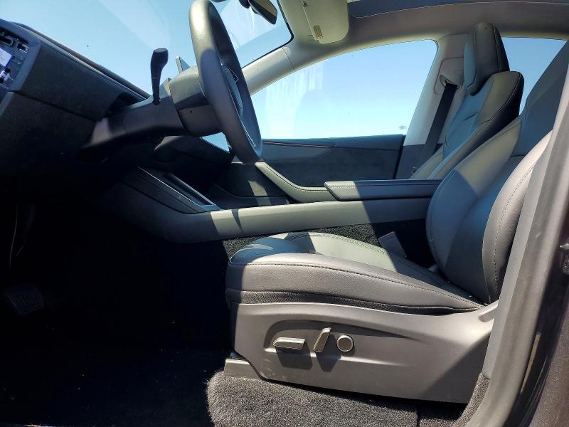 2026 Tesla Model Y მანქანა იყიდება აუქციონზე, vin: 7SAYGDEE7TF403802, აუქციონის ნომერი: 48194066