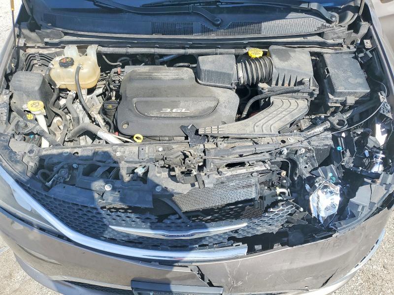 49255926 :رقم المزاد ، 2C4RC1EG3HR614293 vin ، 2017 Chrysler Pacifica مزاد بيع
