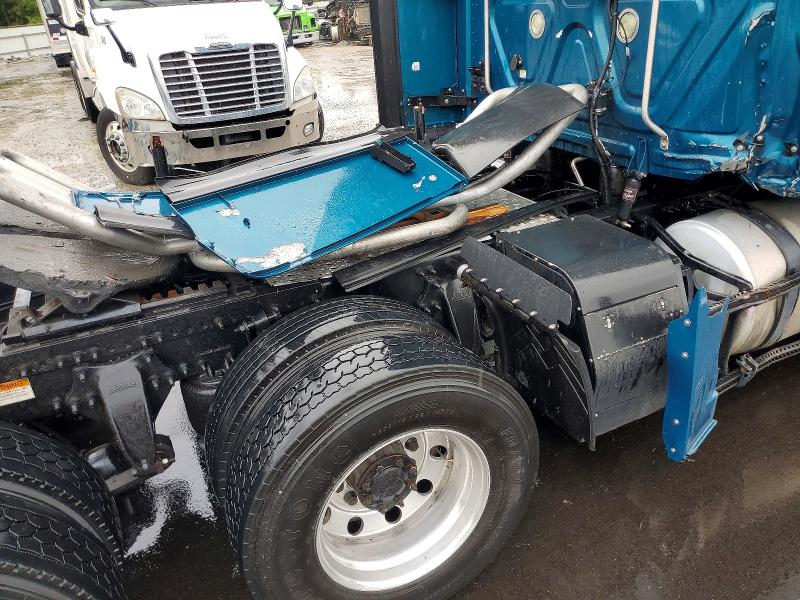 49141816 :رقم المزاد ، 3AKJGLD56GSGR9246 vin ، 2016 Freightliner Cascadia 125 مزاد بيع