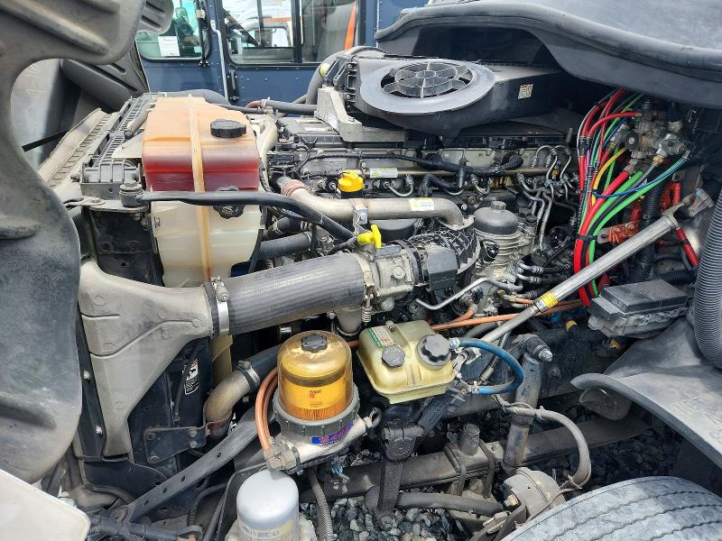 Продаж на аукціоні авто 2016 Freightliner Cascadia 125, vin: 1FUBGEDV6GLHC5660, номер лоту: 50611856