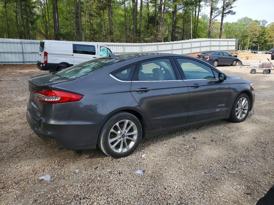 49220326 :رقم المزاد ، 3FA6P0LU8KR184939 vin ، 2019 Ford Fusion مزاد بيع