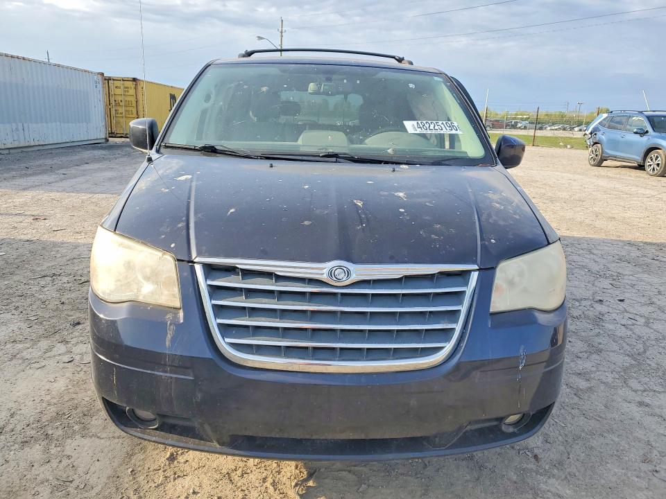 2010 Chrysler Town & Country მანქანა იყიდება აუქციონზე, vin: 2A4RR5DX2AR140862, აუქციონის ნომერი: 48225196