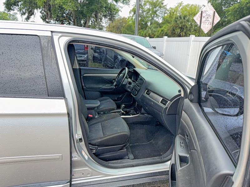 Aukcja sprzedaży 2018 Mitsubishi Outlander, vin: JA4AD3A34JZ001551, numer aukcji: 49270016