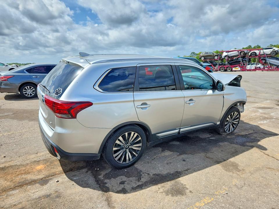 Продажа на аукционе авто 2020 Mitsubishi Outlander, vin: JA4AD3A32LZ019503, номер лота: 47236416