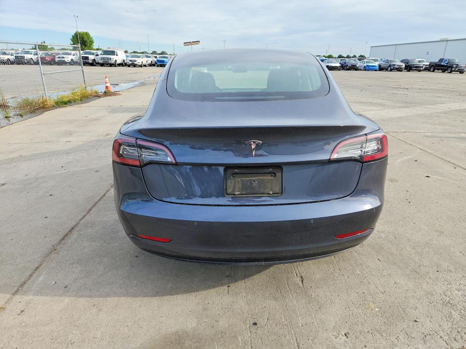48878016 :رقم المزاد ، 5YJ3E1EA6NF370030 vin ، 2022 Tesla Model 3 مزاد بيع