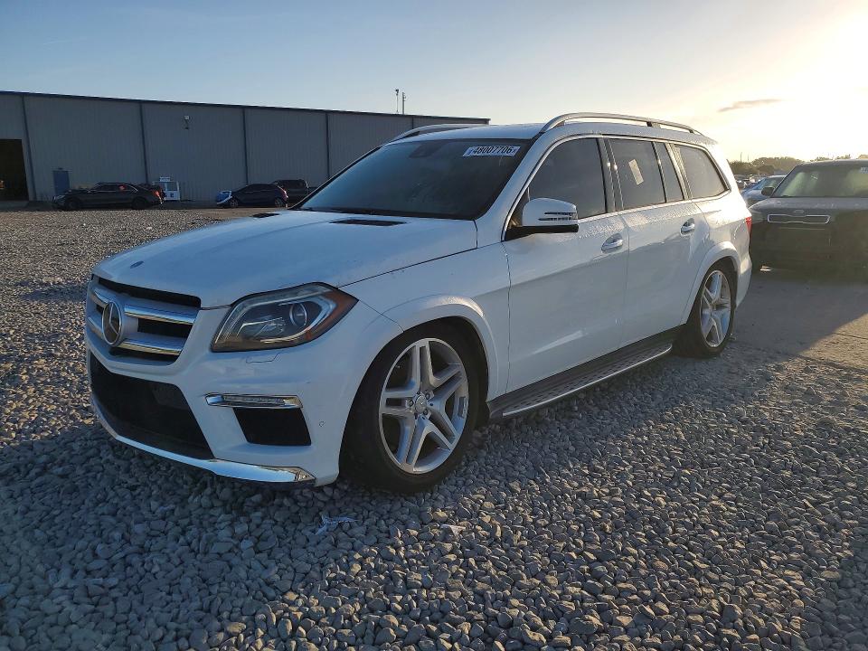48007706 :رقم المزاد ، 4JGDF7DE2FA577321 vin ، 2015 Mercedes-benz Gl مزاد بيع