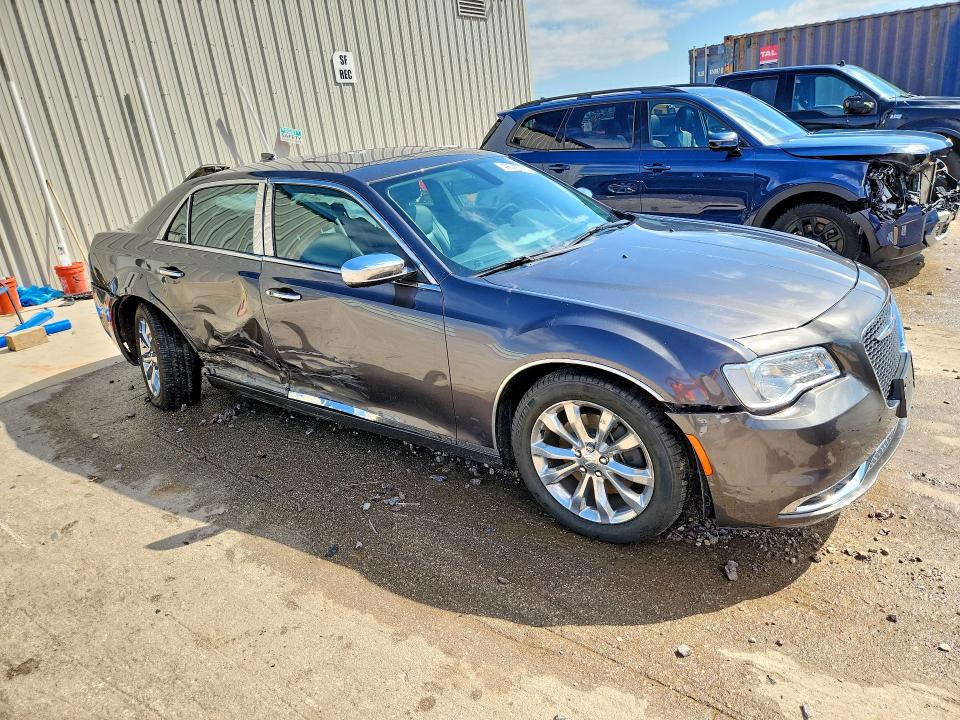 49042766 :رقم المزاد ، 2C3CCARG6JH324954 vin ، 2018 Chrysler 300 مزاد بيع