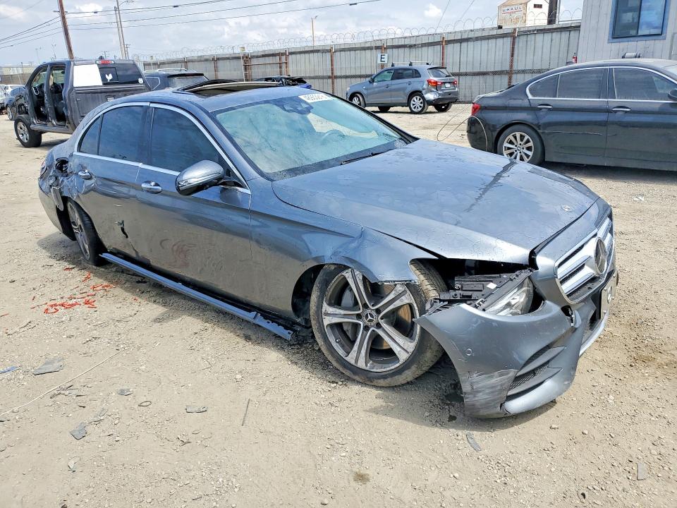 Продаж на аукціоні авто 2020 Mercedes-benz E, vin: WDDZF8DB9LA751635, номер лоту: 48933916