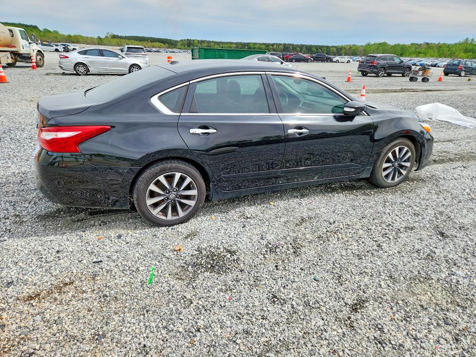 2017 Nissan Altima მანქანა იყიდება აუქციონზე, vin: 1N4AL3AP4HC128105, აუქციონის ნომერი: 48964506