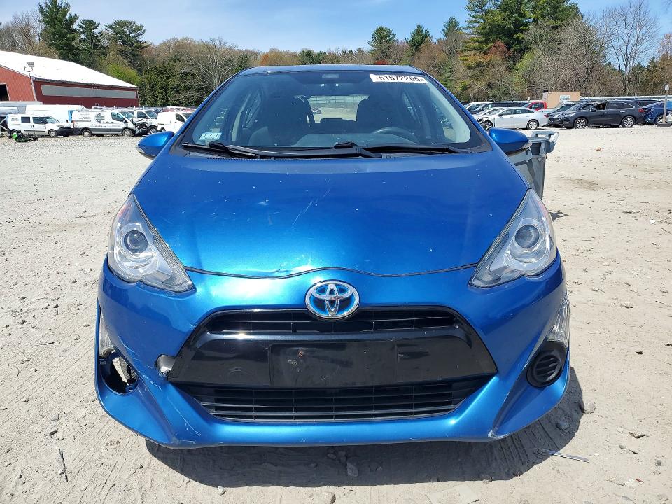 51672206 :رقم المزاد ، JTDKDTB30F1101824 vin ، 2015 Toyota Prius C مزاد بيع