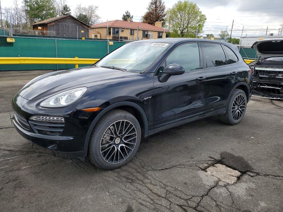Auction sale of the 2011 Porsche Cayenne, vin: WP1AE2A23BLA92657, lot number: 48548356