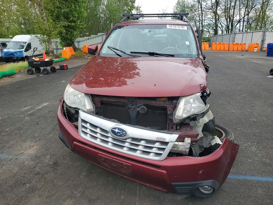 50767516 :رقم المزاد ، JF2SHADC6DG412742 vin ، 2013 Subaru Forester مزاد بيع