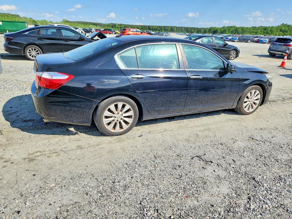 2013 Honda Accord მანქანა იყიდება აუქციონზე, vin: 1HGCR2F87DA071032, აუქციონის ნომერი: 51779646
