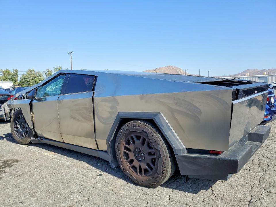2024 Tesla Cybertruck მანქანა იყიდება აუქციონზე, vin: 7G2CEHED1RA038421, აუქციონის ნომერი: 51473656