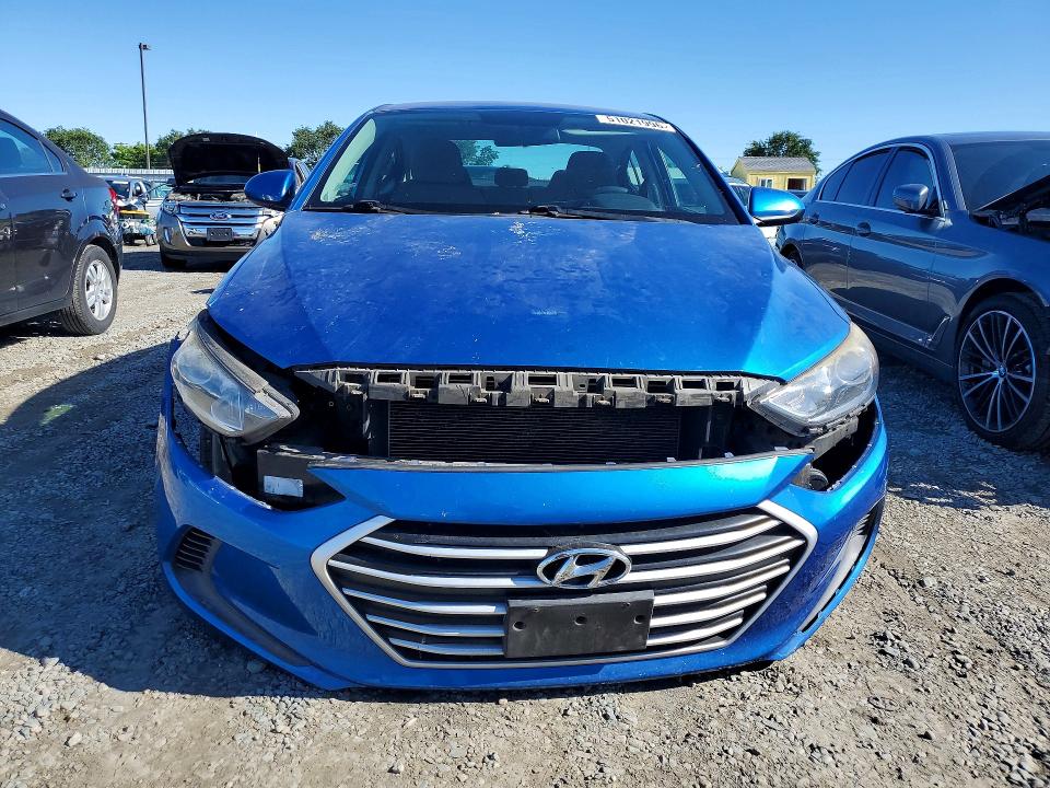 51021996 :رقم المزاد ، 5NPD74LF1HH201814 vin ، 2017 Hyundai Elantra مزاد بيع