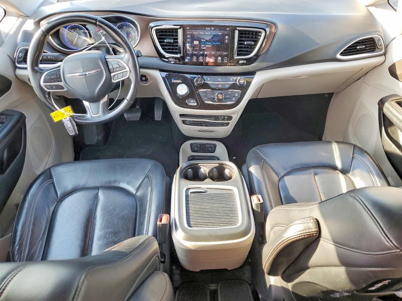 49242716 :رقم المزاد ، 2C4RC1EG4JR108123 vin ، 2018 Chrysler Pacifica مزاد بيع