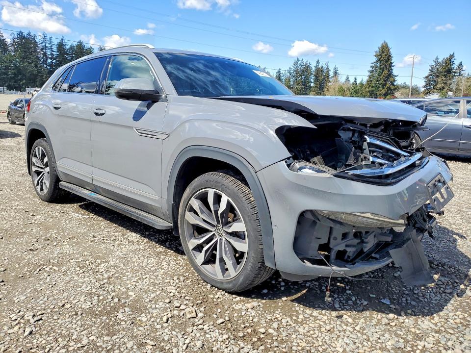2022 Volkswagen Atlas Cross Sport მანქანა იყიდება აუქციონზე, vin: 1V2FE2CA5NC200713, აუქციონის ნომერი: 48542076