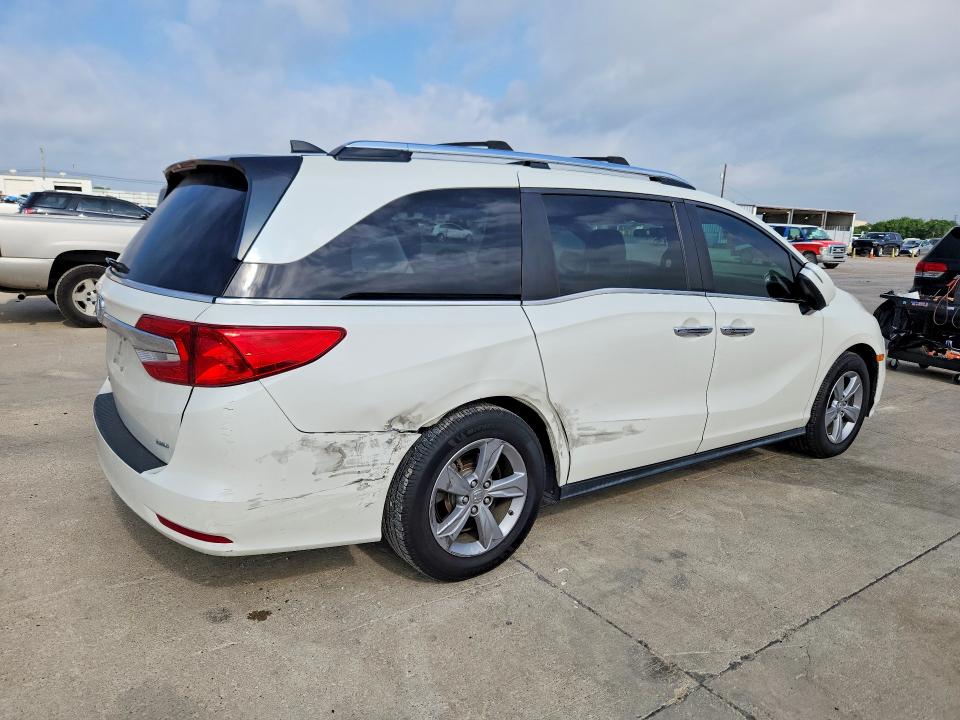 51193036 :رقم المزاد ، 5FNRL6H72JB092265 vin ، 2018 Honda Odyssey مزاد بيع