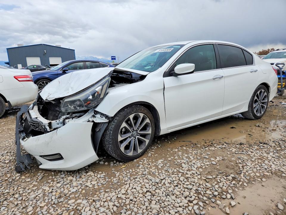51445506 :رقم المزاد ، 1HGCR2F57FA252981 vin ، 2015 Honda Accord مزاد بيع