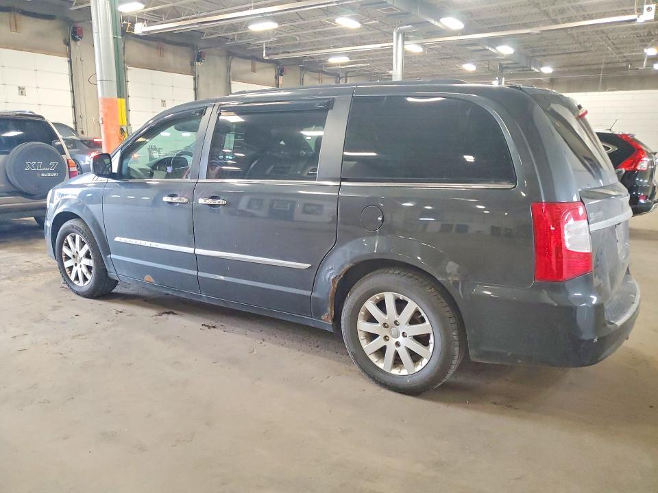 49757996 :رقم المزاد ، 2A4RR8DG6BR656404 vin ، 2011 Chrysler Town & Country مزاد بيع
