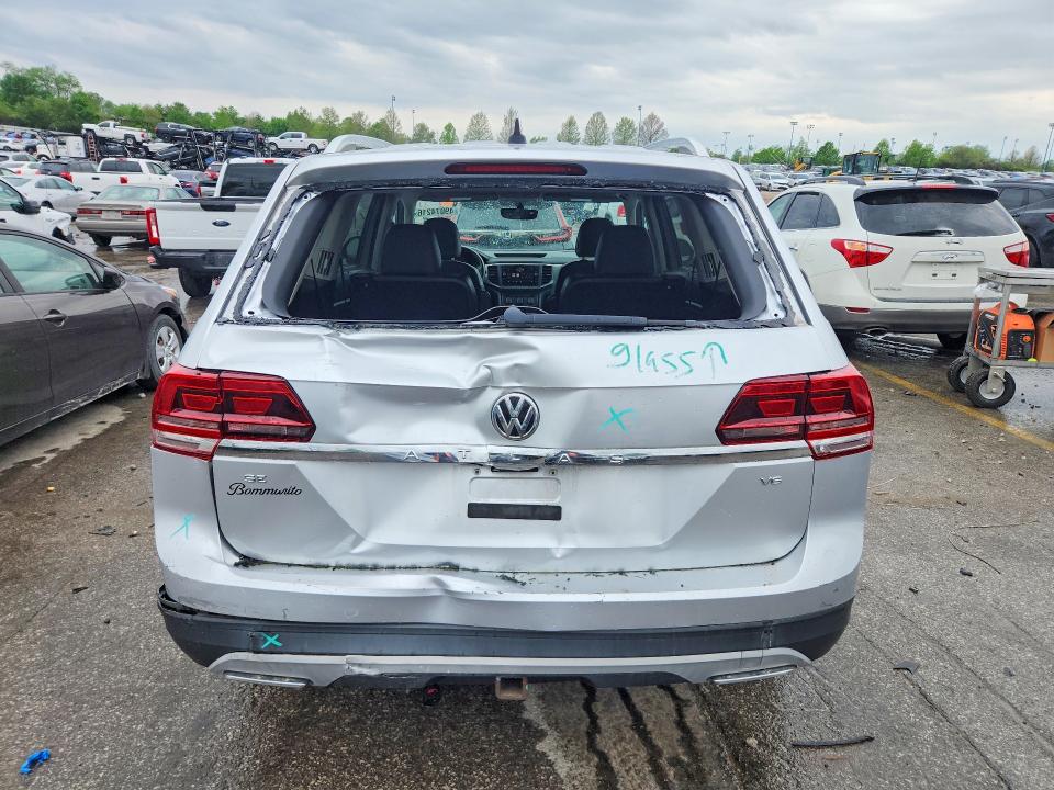 2018 Volkswagen Atlas მანქანა იყიდება აუქციონზე, vin: 1V2CR2CA2JC574861, აუქციონის ნომერი: 49074216