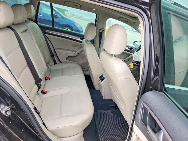 49271886 :رقم المزاد ، 3VWH17AU2HM510611 vin ، 2017 Volkswagen Golf Alltrack مزاد بيع