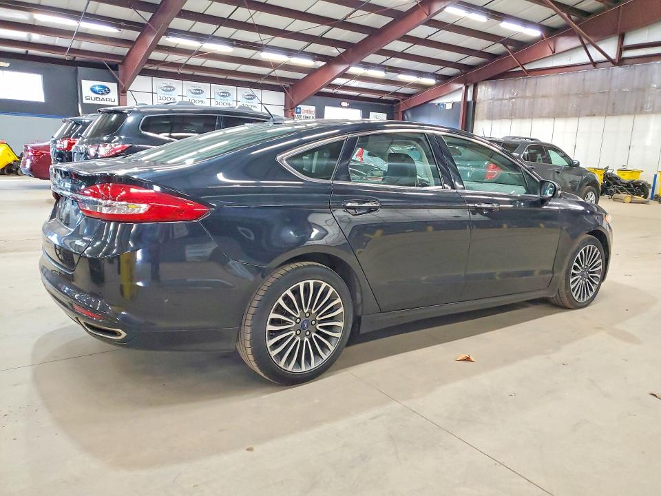 49442686 :رقم المزاد ، 3FA6P0T9XJR118533 vin ، 2018 Ford Fusion مزاد بيع