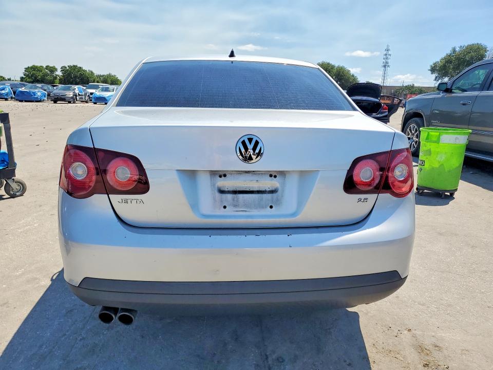 2009 Volkswagen Jetta მანქანა იყიდება აუქციონზე, vin: 3VWJM71K79M129250, აუქციონის ნომერი: 49941336