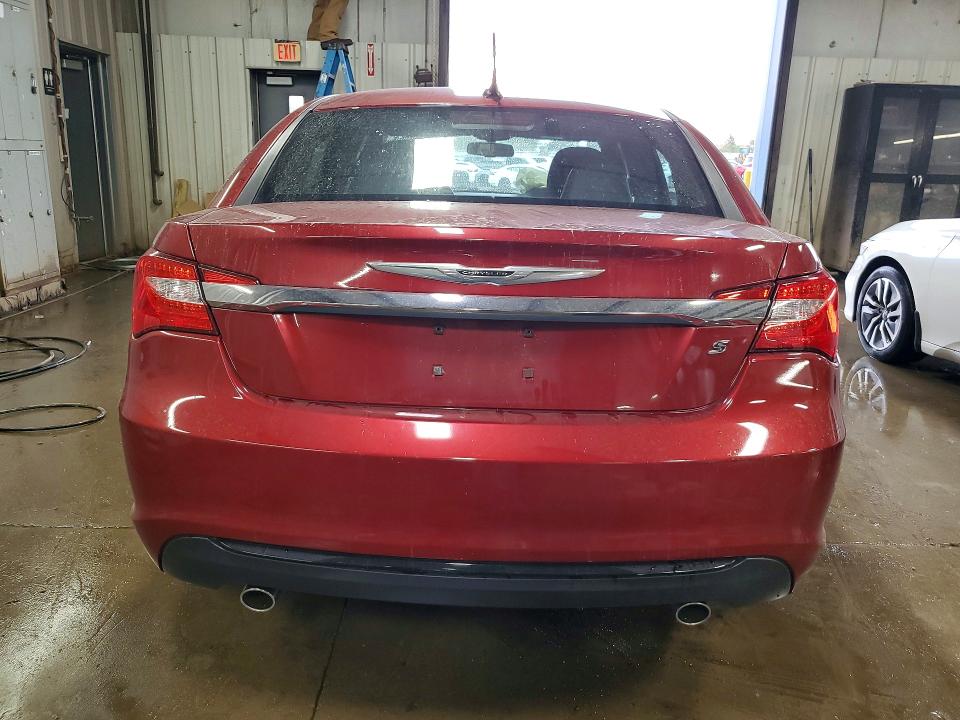 51179066 :رقم المزاد ، 1C3CCBCG7DN542475 vin ، 2013 Chrysler 200 مزاد بيع