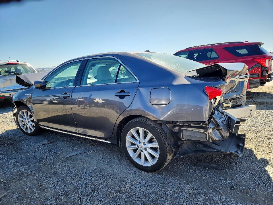 2014 Toyota Camry Hybrid მანქანა იყიდება აუქციონზე, vin: 4T1BD1FK6EU100773, აუქციონის ნომერი: 49587166