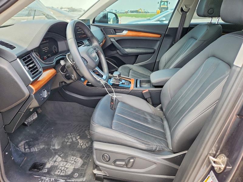 51076616 :رقم المزاد ، WA1EAAFY6N2016313 vin ، 2022 Audi Q5 مزاد بيع
